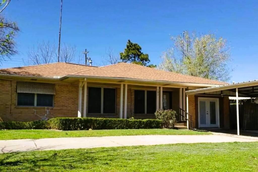 Spacious Lawton Escape With Game Room Near Fort Sill Sleeps 6 Esterno foto